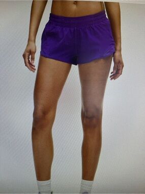 lululemon Hotty Hot Low-Rise Lined 2.5 Women's Purple Running Shorts